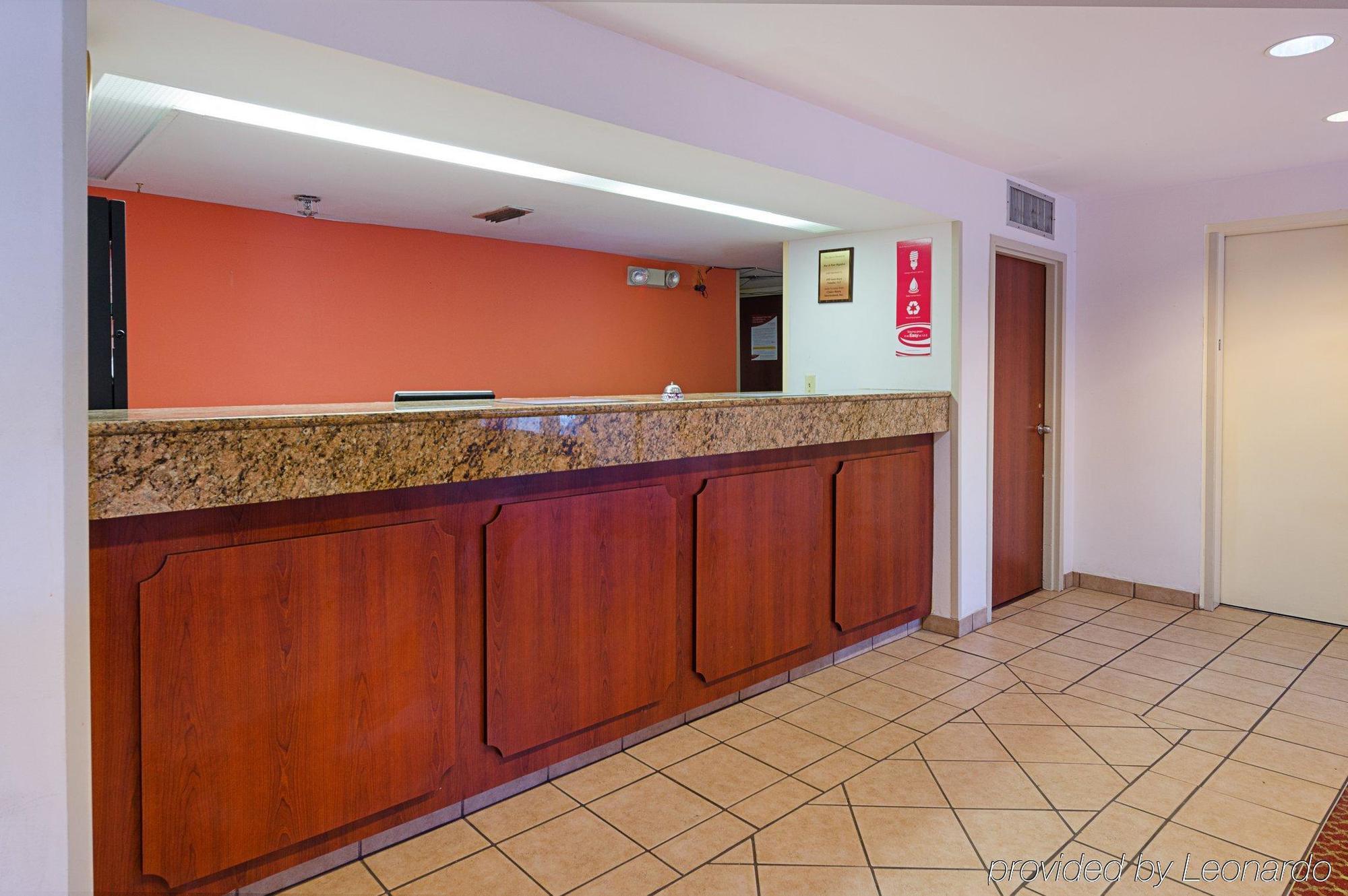 Econo Lodge Inn & Suites Johnson City Exterior photo
