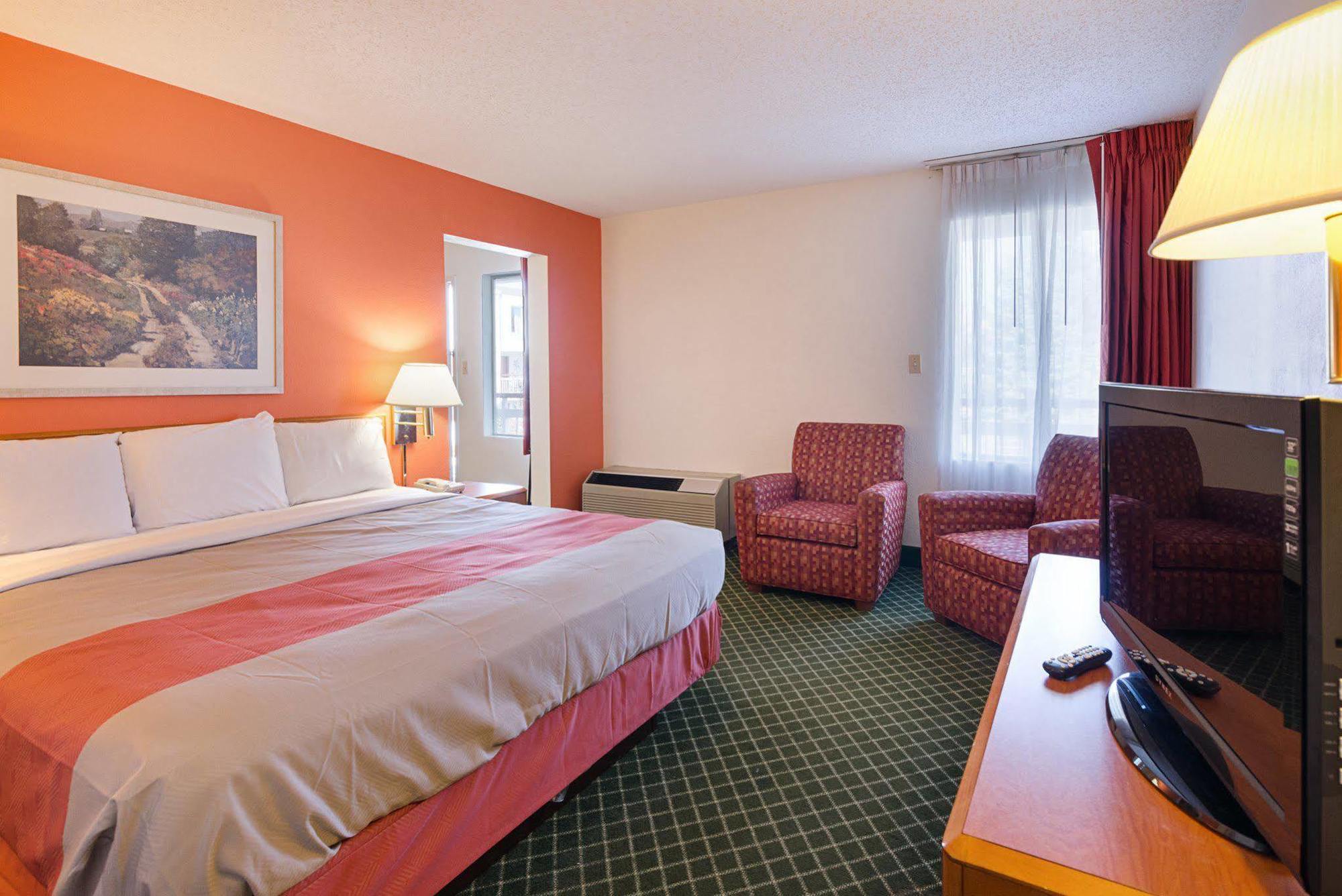 Econo Lodge Inn & Suites Johnson City Exterior photo
